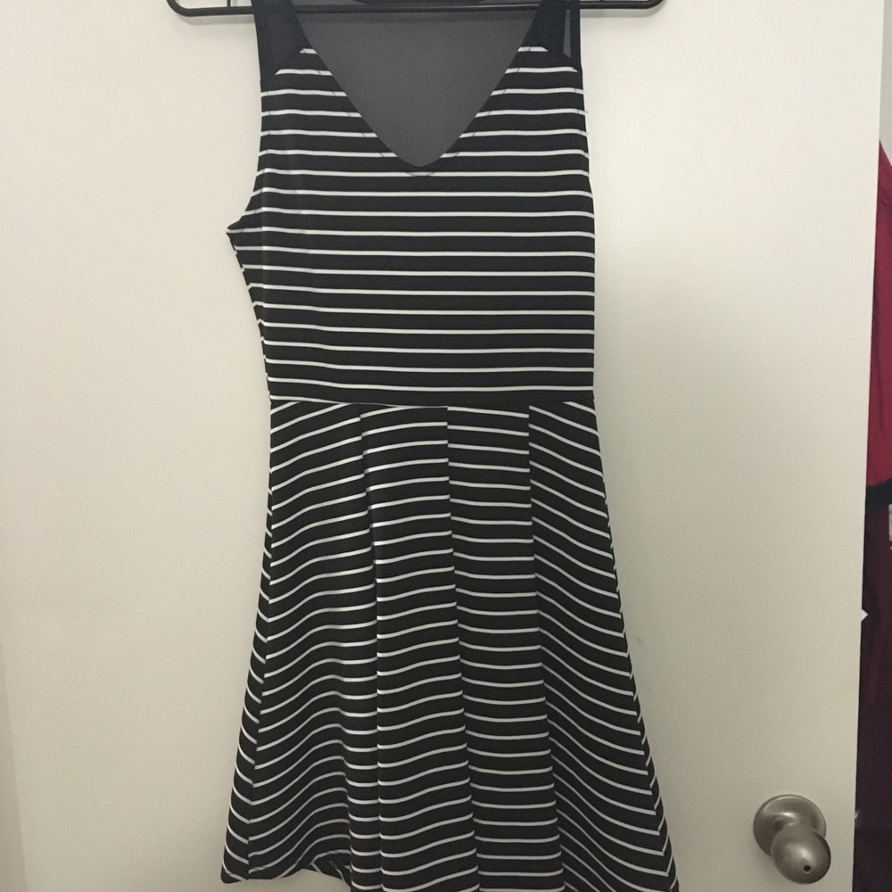 Vestidos forever y otros